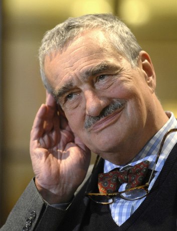 Foreign Minister Schwarzenberg is at war with the trade minister