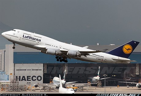 Lufthansa plánuje v dubnu vypravit komerní letoun, který poletí z poloviny na palmový olej.