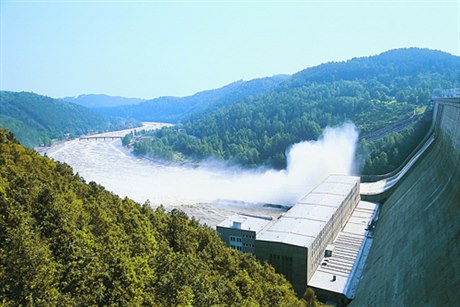 EZ has few opportunities to build large hydroelectric plants, such as its Orlík power station, on its home turf