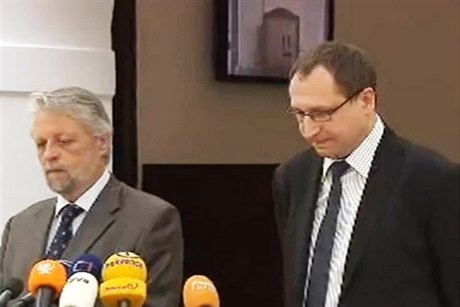 SSD MPs Frantiek Bublan (a former interior minister) and Richard Dolej (head of the committee that supervises the BIS spy service) address the media on Tuesday
