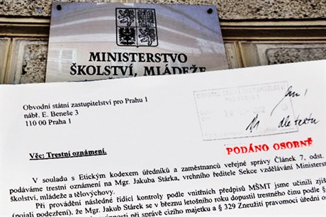 Ministerská budova v Karmelitské ulici zaila za ministra Josefa Dobee leccos, dozvuky píprav Inidviduálních projekt národních se ozývají jet dnes. Kolik se najde chyb a pípadných zlodjin?