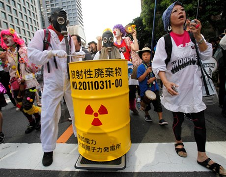 V Japonsku probíhají demonstrace, jaké u dlouho nemají v zemi obdoby.