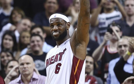 Basketbalista LeBron James.