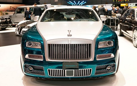 Novinka od Rolls-Royce. Robustní Mansory Wraith