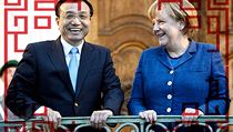 Německá kancléřka Angela Merkelová přivítala v neděli 26. května čínského premiéra Li Kche-čchianga v Mesebergském paláci, asi 60 kilometrů severně od Berlína. Německá kancléřka Angela Merkelová přivítala v neděli 26. května čínského premiéra Li Kche-čchianga v Mesebergském paláci, asi 60 kilometrů severně od Berlína.
