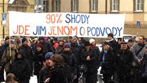 Lidé mají o praktikách na pražském magistrátu jasno. Lidé mají o praktikách na pražském magistrátu jasno.