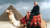 Prezident Václav Klaus přivítá ve svém sídle obchodníky z arabského světa. Prezident Václav Klaus přivítá ve svém sídle obchodníky z arabského světa.