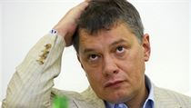 Aleše Hušáka a pozoruhodné množství českých finančníků čekají napínavé měsíce. Boj o Sazku se hned tak nerozhodne. Aleše Hušáka a pozoruhodné množství českých finančníků čekají napínavé měsíce. Boj o Sazku se hned tak nerozhodne.