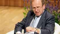 Guvernér Finské centrální banky Erkki Liikanen 1. prosince 2006 prohlásil: „Členství v eurozńě v prvních letech splnilo většinu finských očekávání a ochránilo je před mnoha riziky.“ Guvernér Finské centrální banky Erkki Liikanen 1. prosince 2006 prohlásil: „Členství v eurozńě v prvních letech splnilo většinu finských očekávání a ochránilo je před mnoha riziky.“
