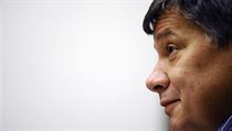 Lišák Hušák zůstane v čele Sazky. Kdo si v posledních tádnech myslel, že generálnímu řediteli zadlužené loterijní firmy již zvoní hrana, šeredně se mýlil. Lišák Hušák zůstane v čele Sazky. Kdo si v posledních tádnech myslel, že generálnímu řediteli zadlužené loterijní firmy již zvoní hrana, šeredně se mýlil.