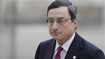 Nejvážnější současný kandidát na prezidenta Evropské centrální banky, Ital Mario Draghi, pracoval v minulosti v bance Goldman Sachs, v letech 1991 až 2001 byl italským ministrem financí a od roku 2006 vede Italskou centrální banku. Nejvážnější současný kandidát na prezidenta Evropské centrální banky, Ital Mario Draghi, pracoval v minulosti v bance Goldman Sachs, v letech 1991 až 2001 byl italským ministrem financí a od roku 2006 vede Italskou centrální banku.