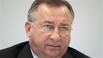 Přijede-li do Česka sám velký šéf Transněfti Nikolaj Tokarev, půjde zřejmě o něco hodně důležitého. Přijede-li do Česka sám velký šéf Transněfti Nikolaj Tokarev, půjde zřejmě o něco hodně důležitého.