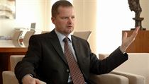 Diverzifikace vysokých škol musí být jedním z podstatných výsledků reformy systému terciálního vzdělávání, říká profesor Petr Fiala, jemuž brzy skončí druhý rektorský mandát. Diverzifikace vysokých škol musí být jedním z podstatných výsledků reformy systému terciálního vzdělávání, říká profesor Petr Fiala, jemuž brzy skončí druhý rektorský mandát.