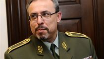 Za generála Miroslava Krejčíka se postavili členové sněmovního výboru pro obranu a bezpečnost. Za generála Miroslava Krejčíka se postavili členové sněmovního výboru pro obranu a bezpečnost.