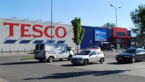 Tesco increases its market share with 128 new stores Tesco increases its market share with 128 new stores