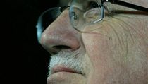 Prezident Klaus si všiml, že jsou téměř všichni zaskočeni rychlostí vyhlášení reformních záměrů a že chybí seriózní debata o základních myšlenkových východiscích penzijní reformy. Prezident Klaus si všiml, že jsou téměř všichni zaskočeni rychlostí vyhlášení reformních záměrů a že chybí seriózní debata o základních myšlenkových východiscích penzijní reformy.