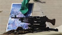 Proti Kadáffímu, nebo proti rebelům? Situace v Libyi je jako na houpačce a diktátor v Tripolisu se zatím nevzdává, naopak. Útočí. Proti Kadáffímu, nebo proti rebelům? Situace v Libyi je jako na houpačce a diktátor v Tripolisu se zatím nevzdává, naopak. Útočí.