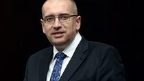 Plusem docenta Mikuláše Beka je charisma i rétorské schopnosti a zkušenosti z vedení školy. Plusem docenta Mikuláše Beka je charisma i rétorské schopnosti a zkušenosti z vedení školy.