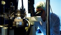 Neosiří laboratoře? Skeptici se ptají, zda má Brno stovky vědců, kteří hi-tech laboratoře využijí. Neosiří laboratoře? Skeptici se ptají, zda má Brno stovky vědců, kteří hi-tech laboratoře využijí.