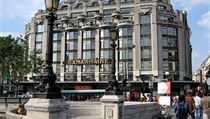 Luxusní konglomerát LVMH připravuje rekonstrukci pařížského obchodního domu La Samaritaine. Luxusní konglomerát LVMH připravuje rekonstrukci pařížského obchodního domu La Samaritaine.
