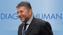 „Ne, skutečně jsem firmu Diag Human nekoupil, ostatně bych na to neměl dostatečnou hotovost. Fáma je ale zajímavá,“ vzkázal ČESKÉ POZICI Jan Kalvoda. „Ne, skutečně jsem firmu Diag Human nekoupil, ostatně bych na to neměl dostatečnou hotovost. Fáma je ale zajímavá,“ vzkázal ČESKÉ POZICI Jan Kalvoda.