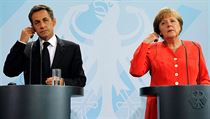 Kancléřka Angela Merkelová je schopná napůl veřejně uznat, že Francie a Německo poskytují Řecku prostředky svých daňových poplatníků na splácení úvěrů německým a francouzským bankám. Francouzský prezident Nicolas Sarkozy však mlčí. Kancléřka Angela Merkelová je schopná napůl veřejně uznat, že Francie a Německo poskytují Řecku prostředky svých daňových poplatníků na splácení úvěrů německým a francouzským bankám. Francouzský prezident Nicolas Sarkozy však mlčí.