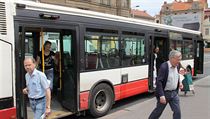 Travel by bus is the pits. Prague passengers would welcome the scent of cinnamon and lemon, but the DPP says it’s too costly. Travel by bus is the pits. Prague passengers would welcome the scent of cinnamon and lemon, but the DPP says it’s too costly.