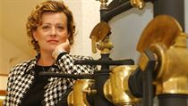 S nominací Aleny Vitáskové do čela ERÚ souhlasil i předseda vlády Petr Nečas. S nominací Aleny Vitáskové do čela ERÚ souhlasil i předseda vlády Petr Nečas.