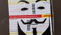 Přívrženci skupiny Anonymous použili masku anglického spiklence, který žil na přelomu 16. a 17. století, v Německu. Přívrženci skupiny Anonymous použili masku anglického spiklence, který žil na přelomu 16. a 17. století, v Německu.