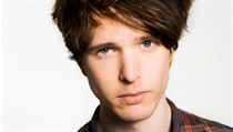 Dvaadvacetiletý londýnský producent James Blake předkládá něco, co cestou virtuálním prostorem dostalo nálepku minimalistický dubstep. Dvaadvacetiletý londýnský producent James Blake předkládá něco, co cestou virtuálním prostorem dostalo nálepku minimalistický dubstep.