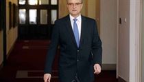 Vláda měla k daňově reformě předložené ministrem financí Miroslavem Kalouskem výhrady. Její projednávání na čtrnáct dní přerušila. Vláda měla k daňově reformě předložené ministrem financí Miroslavem Kalouskem výhrady. Její projednávání na čtrnáct dní přerušila.