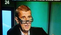 Miliardář Andrej Babiš rozdává třaskavé rozhovory: po Hospodářských novinách a Mladé frontě DNES vyprávěl o korupci 45 minut i na České televizi. Miliardář Andrej Babiš rozdává třaskavé rozhovory: po Hospodářských novinách a Mladé frontě DNES vyprávěl o korupci 45 minut i na České televizi.