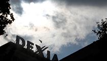 Dexia v době vrcholící finanční krize na konci roku 2008 využívala nouzového financování od americké centrální banky v objemu 58,9 miliardy dolarů. Dexia v době vrcholící finanční krize na konci roku 2008 využívala nouzového financování od americké centrální banky v objemu 58,9 miliardy dolarů.