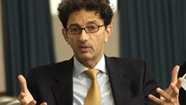 „Lidé nevěří vašim slovům, ale činům. Pokud proto chcete zaměstnance motivovat, nemluvte. Jednejte!“ říká marketingový odborník Isaac Getz. „Lidé nevěří vašim slovům, ale činům. Pokud proto chcete zaměstnance motivovat, nemluvte. Jednejte!“ říká marketingový odborník Isaac Getz.