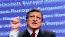 Předseda Evropské komise José Manuel Barroso v projevu na včerejší tiskové konferenci po zasedání EK mimo jiné řekl: „Na základě nových pravidel bude mít komise víc dohledových pravomocí, a proto nebudeme znovu čelit situaci, kdy selhání jedné země ohroz Předseda Evropské komise José Manuel Barroso v projevu na včerejší tiskové konferenci po zasedání EK mimo jiné řekl: „Na základě nových pravidel bude mít komise víc dohledových pravomocí, a proto nebudeme znovu čelit situaci, kdy selhání jedné země ohroz