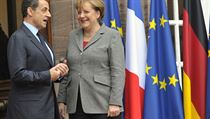 Německá kancléřka Angela Merkelová a francouzský prezident Nicolas Sarkozy se na rozdíl do nezvolených lídrů EU začínají obávat příštího vývoje eurozóny a Evropské unie. Německá kancléřka Angela Merkelová a francouzský prezident Nicolas Sarkozy se na rozdíl do nezvolených lídrů EU začínají obávat příštího vývoje eurozóny a Evropské unie.