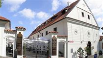 Od roku 2001, kdy byl Klášterní pivovar Strahov otevřen, obdržel třikrát cenu Minipivovar roku a ocitl se i v předních gastronomických průvodcích. Od roku 2001, kdy byl Klášterní pivovar Strahov otevřen, obdržel třikrát cenu Minipivovar roku a ocitl se i v předních gastronomických průvodcích.
