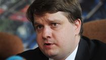 Chyby při čerpání eurodotací připustil i náměstek ministra vnitra pro informační technologie a projektové řízení Radek Šmerda. Za spoluviníka označil i ministerstvo pro místní rozvoj. Chyby při čerpání eurodotací připustil i náměstek ministra vnitra pro informační technologie a projektové řízení Radek Šmerda. Za spoluviníka označil i ministerstvo pro místní rozvoj.