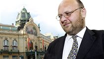 V letech 1993 až 1999 byl Vlastimil Ježek šéfem Českého rozhlasu, v období 2004 až 2008 ředitelem Národní knihovny. V letech 1993 až 1999 byl Vlastimil Ježek šéfem Českého rozhlasu, v období 2004 až 2008 ředitelem Národní knihovny.