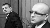 Před Obvodním soudem pro Prahu 5 se od pondělí 5. března odehrává proces s faktickým šéfem Věcí veřejných Vítem Bártou. Je obžalován z uplácení dvou bývalých spolustraníků a poslanců VV Jaroslava Škárky a Kristýny Kočí. Spolu s Bártou však sedí na lavici Před Obvodním soudem pro Prahu 5 se od pondělí 5. března odehrává proces s faktickým šéfem Věcí veřejných Vítem Bártou. Je obžalován z uplácení dvou bývalých spolustraníků a poslanců VV Jaroslava Škárky a Kristýny Kočí. Spolu s Bártou však sedí na lavici