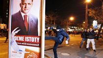 Jaké jistoty poskytuje strana Smer-SD, jež v čele se svým šéfem Robertem Ficem ve slovenských parlamentních volbách drtivě zvítězila? Jaké jistoty poskytuje strana Smer-SD, jež v čele se svým šéfem Robertem Ficem ve slovenských parlamentních volbách drtivě zvítězila?
