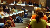 V průběhu Týdne neklidu debatovali na ČVUT se studenty prorektor UK Stanislav Štech a také ČVUT Vojtěch Petráček, sekundoval jim v černém svetru i ostravský sociolog Jan Keller. V průběhu Týdne neklidu debatovali na ČVUT se studenty prorektor UK Stanislav Štech a také ČVUT Vojtěch Petráček, sekundoval jim v černém svetru i ostravský sociolog Jan Keller.
