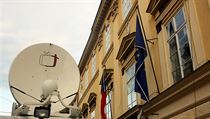 Na ministerstvu školství se připravuje projekt na audiovizuální popularizaci vědy. Tak trochu akademická televize a portál přijdou na 326 milionů. Na ministerstvu školství se připravuje projekt na audiovizuální popularizaci vědy. Tak trochu akademická televize a portál přijdou na 326 milionů.