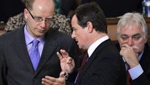 ČSSD leader Bohuslav Sobotka (left) says pressure will be maintained on the government in spite of the no-confidence motion defeat ČSSD leader Bohuslav Sobotka (left) says pressure will be maintained on the government in spite of the no-confidence motion defeat