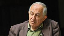 Spisovatel Juan Goytisolo žije v Maroku a v současnosti je jedním z nejvlivnějších španělských intelektuálů. Spisovatel Juan Goytisolo žije v Maroku a v současnosti je jedním z nejvlivnějších španělských intelektuálů.