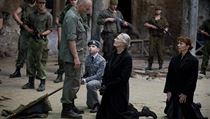 Vanessa Redgrave (center) appears in ‘Coriolanus,’ the closing film of the festival Vanessa Redgrave (center) appears in ‘Coriolanus,’ the closing film of the festival