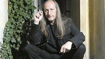 Básník J. H. Krchovský píše vlastně jenom o sobě a o situacích, které jsou lidsky platné v každé době a ve všech politických režimech. Básník J. H. Krchovský píše vlastně jenom o sobě a o situacích, které jsou lidsky platné v každé době a ve všech politických režimech.