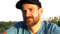 Adam Svatoš aka Kato: Já nejsem studovanej muzikant. Muzika si mě sama našla a já se spíš cítím jako hlásná trouba něčeho, co se rozhodlo, že skrz mě bude prýštit. Adam Svatoš aka Kato: Já nejsem studovanej muzikant. Muzika si mě sama našla a já se spíš cítím jako hlásná trouba něčeho, co se rozhodlo, že skrz mě bude prýštit.