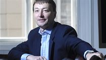 „Když jsem byl jmenován, ptal jsem se, jakými nástroji budu jako statutární zástupce vybaven, abych udělal věci, které udělat musím. Bylo mi řečeno, že žádné nástroje nejsou,“ konstatuje Vladimír Rösel. „Když jsem byl jmenován, ptal jsem se, jakými nástroji budu jako statutární zástupce vybaven, abych udělal věci, které udělat musím. Bylo mi řečeno, že žádné nástroje nejsou,“ konstatuje Vladimír Rösel.
