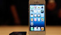 Takto vypadá evoluce v podání Applu: iPhone 5. Takto vypadá evoluce v podání Applu: iPhone 5.